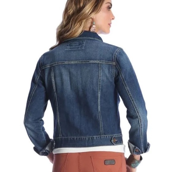 EUC Wrangler Patchwork Traveler Jean Jacket Size Medium - Picture 3 of 10